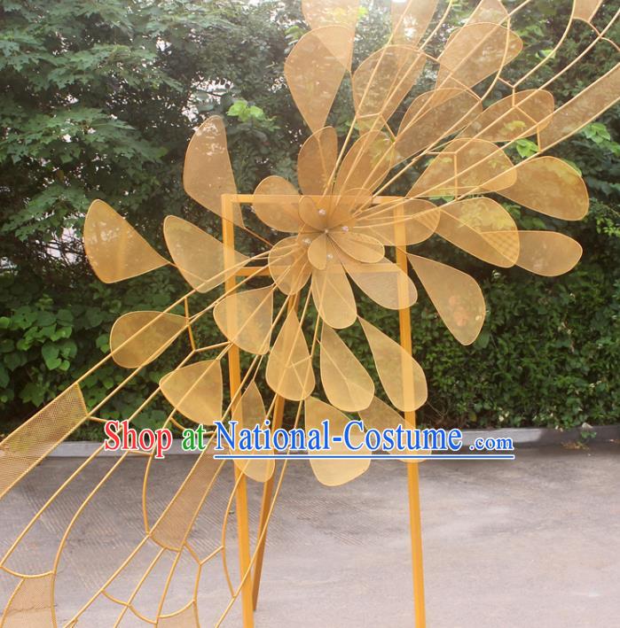 Handmade Chinese Golden Iron Art Flower Folding Screens Traditional Wedding Decoration