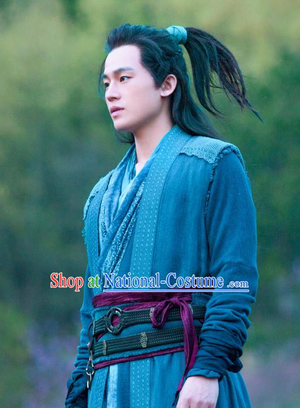 Drama Hero Dream Chinese Ancient Han Dynasty Swordsman Han Xin Costume and Headpiece Complete Set