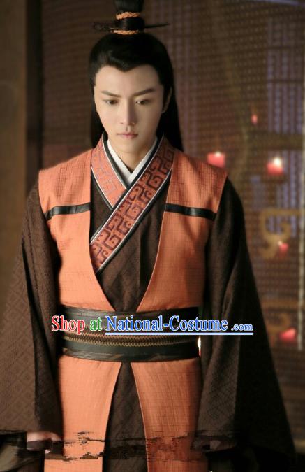 Chinese Ancient Swordsman Hanfu Robe Drama Men with Sword Cha Jie Costumes and Hair Accessories