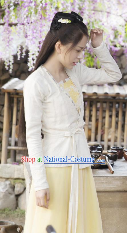 Chinese Ancient Hanfu Dress Costumes and Headpieces Drama Earth Smoke Sparkle Kitchen Village Girl Hua Erqiao White Apparels Garment