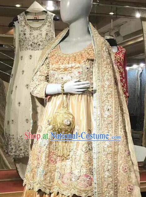 Indian Traditional Wedding Golden Embroidered Lehenga Dress Asian Hui Nationality Bride Costume for Women