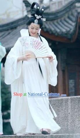 Chinese Shaoxing Opera Hua Tan Bai Suzhen Garment Costumes and Headdress Legend of White Snake Yue Opera Actress White Dress Apparels