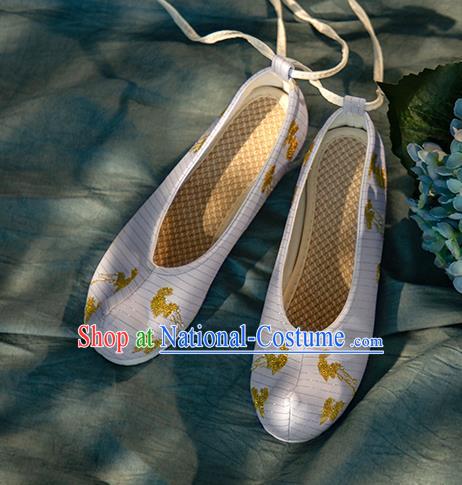 Chinese Handmade Light Grey Embroidered Shoes Traditional Ming Dynasty Female Bow Shoes Hanfu Shoes Ancient Princess Shoes