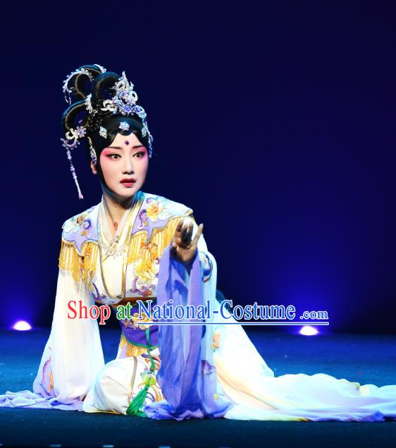 Chinese Beijing Opera Actress Chang E Apparels Costumes and Headpieces Goddess of the Moon Traditional Peking Opera Diva Dress Garment