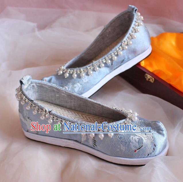 Chinese Handmade Light Blue Satin Shoes Traditional Pearls Hanfu Shoes Women Embroidered Shoes Ancient Princess Wedding Shoes