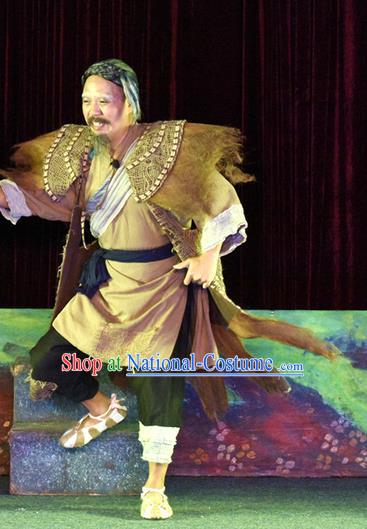 Dan Jia Nv Chinese Guangdong Opera Fisher Apparels Costumes and Headwear Traditional Cantonese Opera Elderly Male Garment Straw Rain Cape Clothing