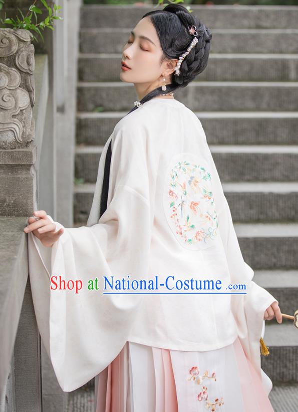 Traditional Chinese Ming Dynasty Patrician Lady Hanfu Apparels Ancient Nobility Female Historical Costumes Embroidered Blouse and Horse Face Skirt Complete Set