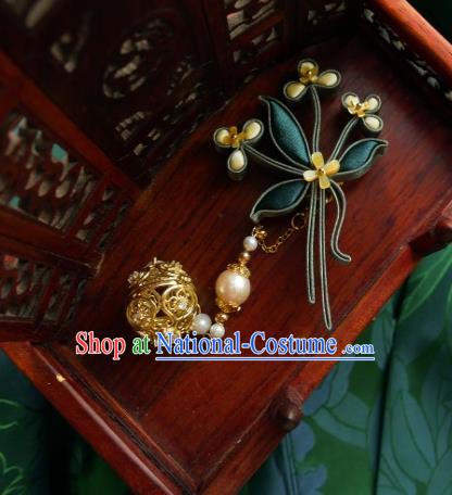 Chinese Classical Cheongsam Silk Fragrans Brooch Traditional Hanfu Accessories Handmade Golden Bell Tassel Breastpin Pendant for Women