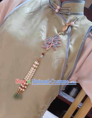 Chinese Classical Cheongsam Pearls Tassel Brooch Traditional Hanfu Accessories Handmade Silk Bamboo Leaf Breastpin Pendant for Women