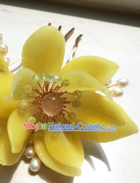 Handmade Chinese Court Pink Chalcedony Hairpins Traditional Classical Hair Accessories Ancient Qing Dynasty Princess Yellow Lotus Hair Comb for Women