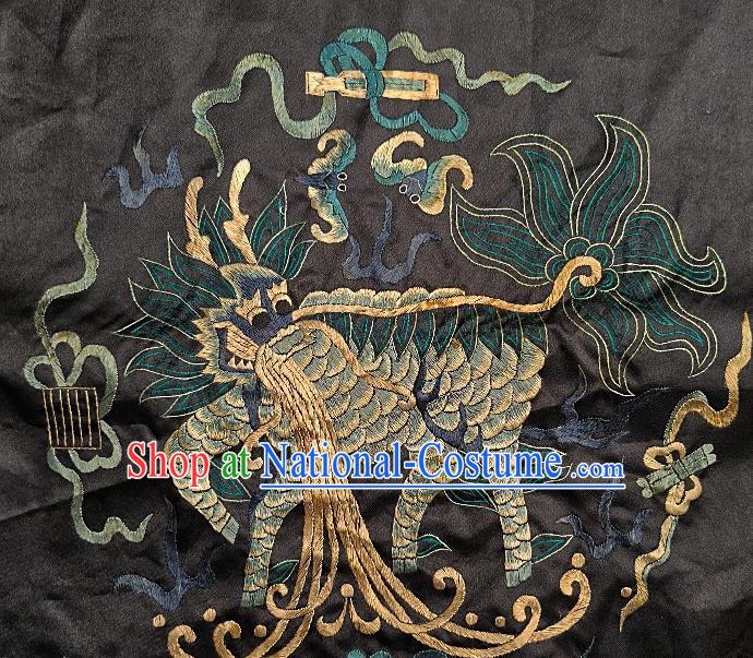 Chinese Traditional Embroidered Bat Kylin Fabric Patches Handmade Embroidery Craft Embroidering Silk Decorative Accessories