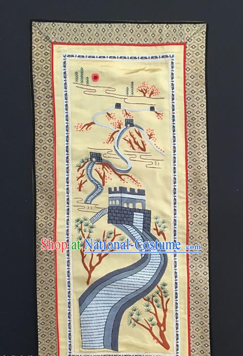 Chinese National Embroidered Light Yellow Paintings Traditional Handmade Embroidery The Great Wall Craft Decorative Silk Picture