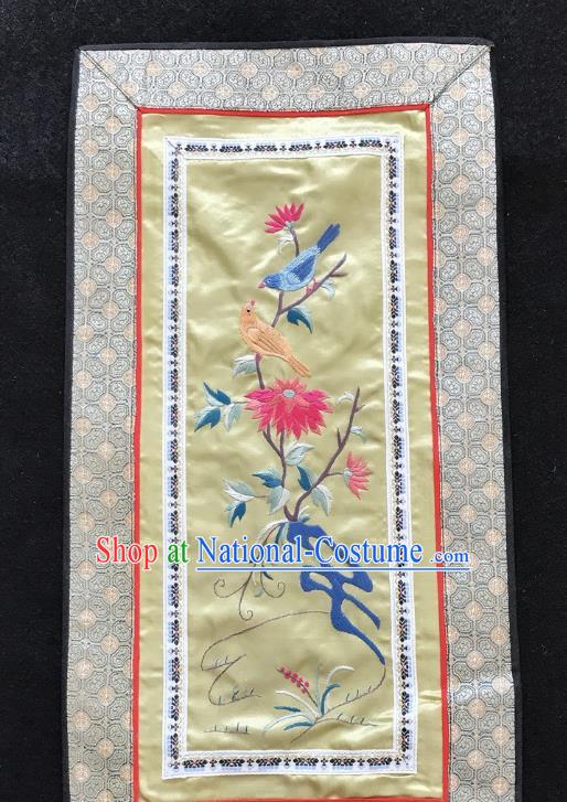 Chinese National Embroidered Chrysanthemum Paintings Traditional Handmade Embroidery Decorative Light Yellow Silk Picture Craft