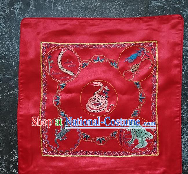 Traditional Chinese Embroidered Five Poisonous Creatures Fabric Hand Embroidering Dress Applique Embroidery Red Silk Patches Pillowslip Accessories