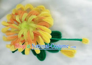 Chinese Traditional Qing Dynasty Imperial Concubine Yellow Velvet Chrysanthemum Hairpin Headwear Ancient Manchu Woman Hair Accessories Hair Clip