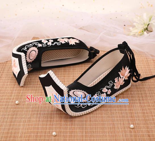 Chinese Ancient Court Women Pearls Shoes Black Embroidered Shoes Princess Satin Shoes Handmade Shoes Embroidery Lotus Palace Lady Shoes