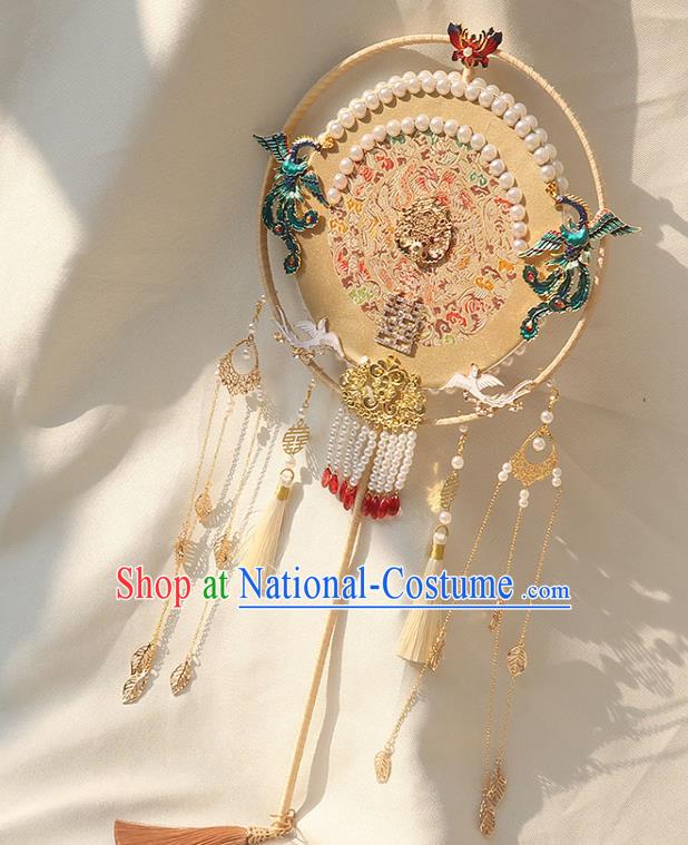 China Traditional Bride Embroidered Beige Circular Fan Classical Dance Pearls Silk Fan Handmade Wedding Blueing Phoenix Palace Fan