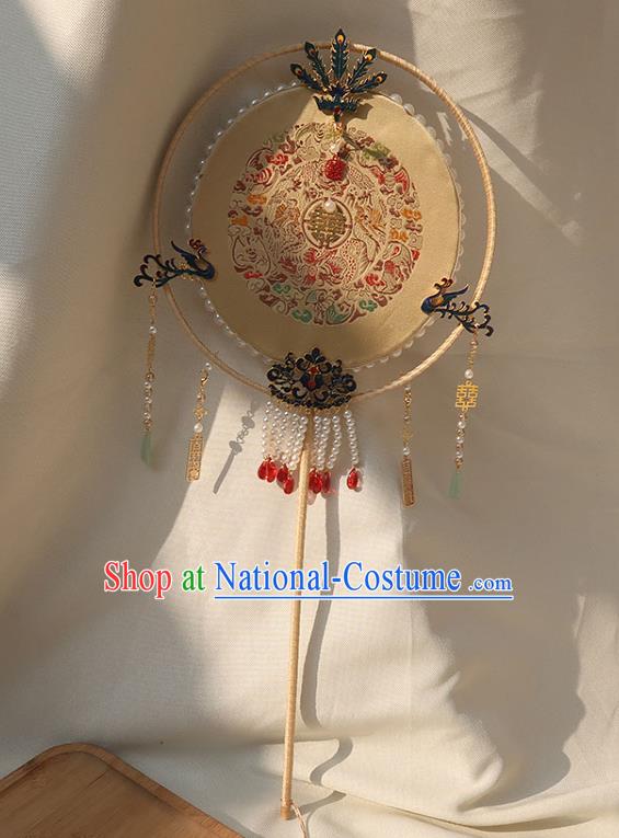 China Handmade Wedding Blueing Phoenix Palace Fan Traditional Bride Embroidered Beige Circular Fan Classical Dance Pearls Silk Fan