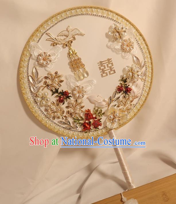 China Traditional Wedding Shell Flowers Circular Fan Classical Dance Silk Fan Handmade Bride Lace Butterfly Palace Fan