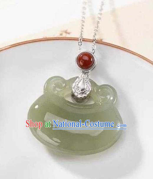 China Classical Cheongsam Coral Accessories Traditional Hetian Jade Lock Necklace