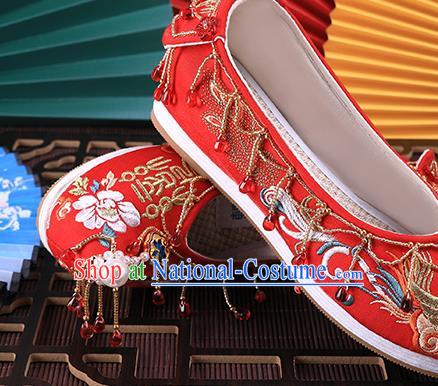 Chinese Embroidered Phoenix Shoes Traditional Hanfu Red Shoes Ancient Bride Wedding Tassel Shoes