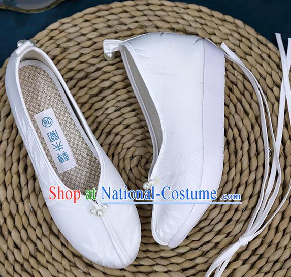 Chinese Traditional Song Dynasty White Shoes Ancient Princess Shoes Classical Bamboo Pattern Shoes