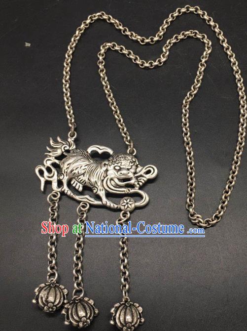 Chinese Handmade National Silver Kylin Necklace Pendant Jewelry Classical Ethnic Necklet Accessories Longevity Lock