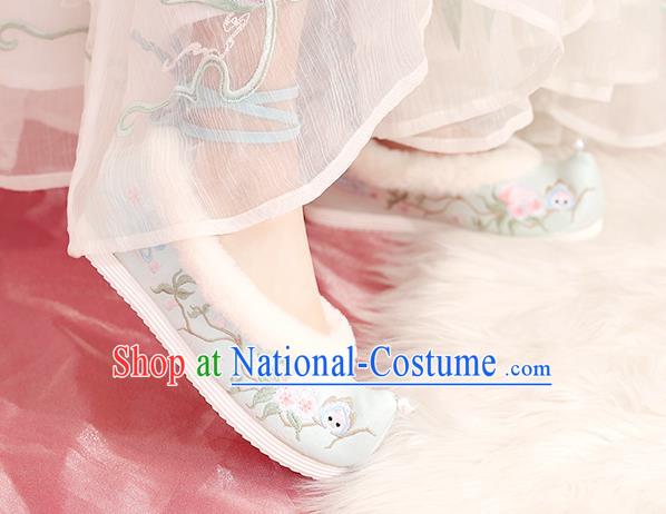 China National Winter Shoes Traditional Hanfu Princess Shoes Light Green Cloth Shoes Embroidered Peach Flowers Shoes