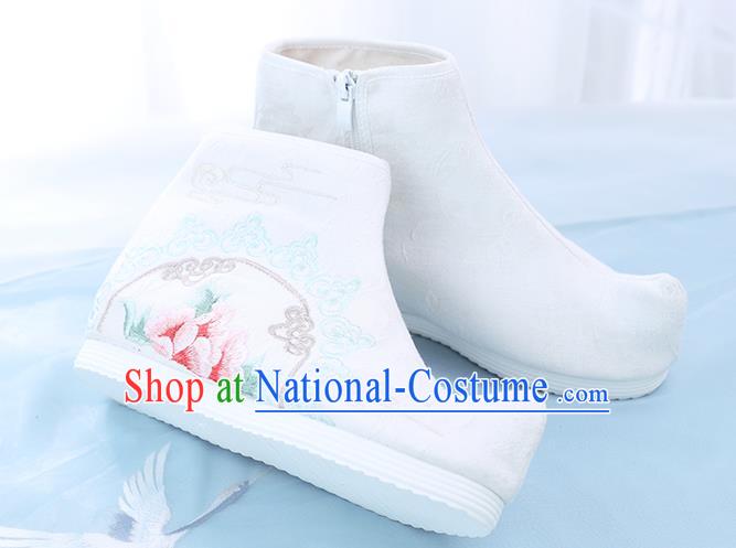 China Embroidered Short Boots National Cloth Shoes Traditional Hanfu Boots