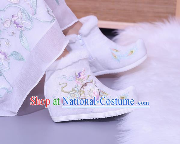 China Embroidered White Boots National Winter Shoes Traditional Handmade Shoes