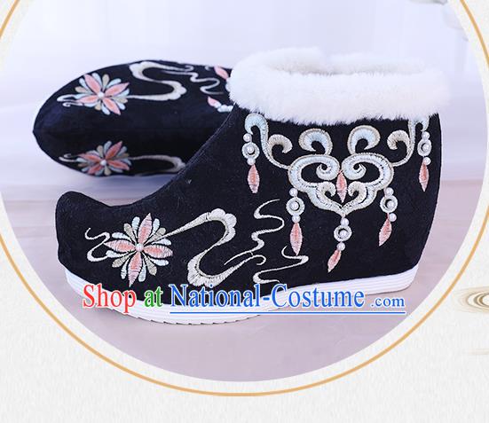 China Traditional New Year Shoes Embroidered Black Boots National Winter Ankle Boots