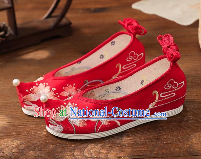 China Traditional Red Cloth Shoes Embroidered Shoes Handmade Hanfu Shoes National Wedding Shoes