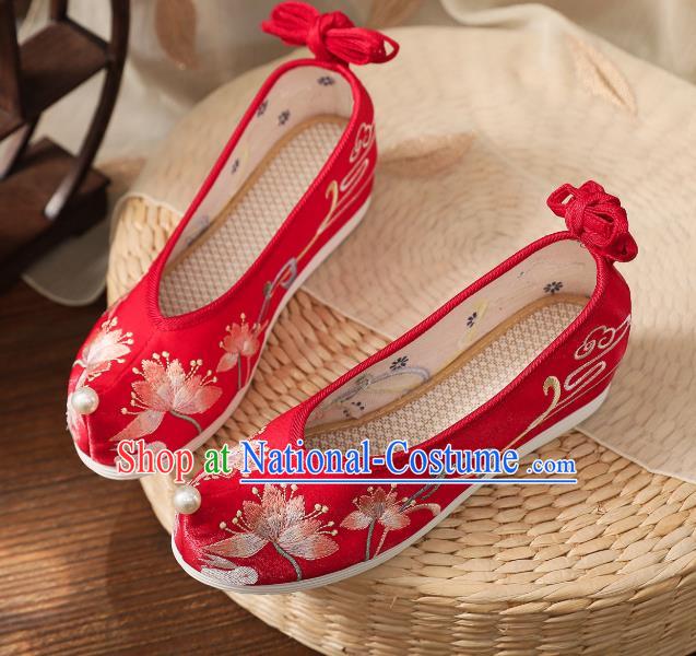 China Traditional Red Cloth Shoes Embroidered Shoes Handmade Hanfu Shoes National Wedding Shoes