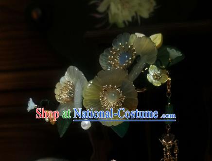 Chinese Handmade Shell Flowers Hairpin Traditional Ming Dynasty Pearls Tassel Hair Stick