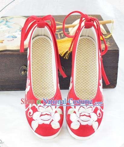 China Embroidered Peony Shoes National Red Cloth Shoes Traditional Wedding Women Hanfu Shoes