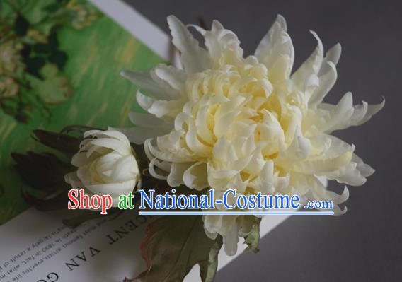 Chinese Traditional Hanfu Hair Stick Handmade Hair Accessories Cheongsam Yellow Silk Chrysanthemum Hairpin