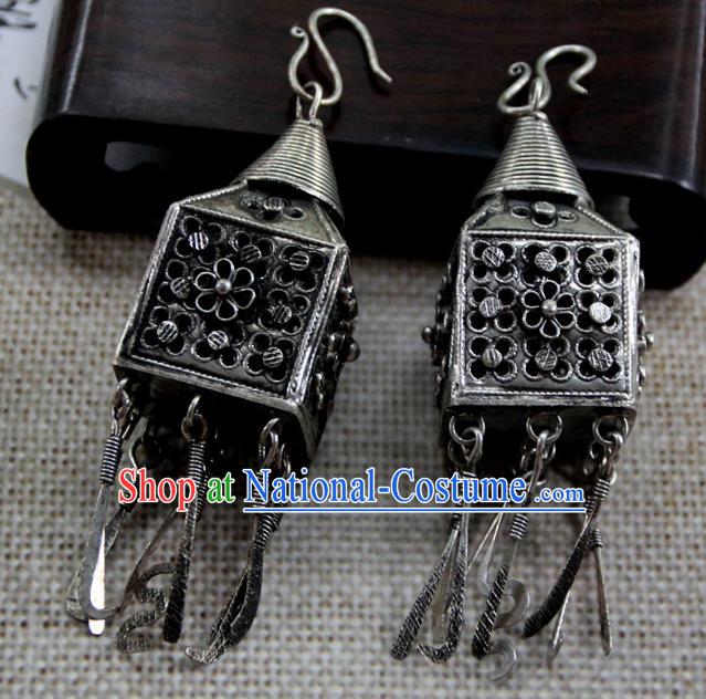 Chinese National Ear Accessories Yannan Ethnic Woman Earrings Handmade Miao Silver Ear Jewelry