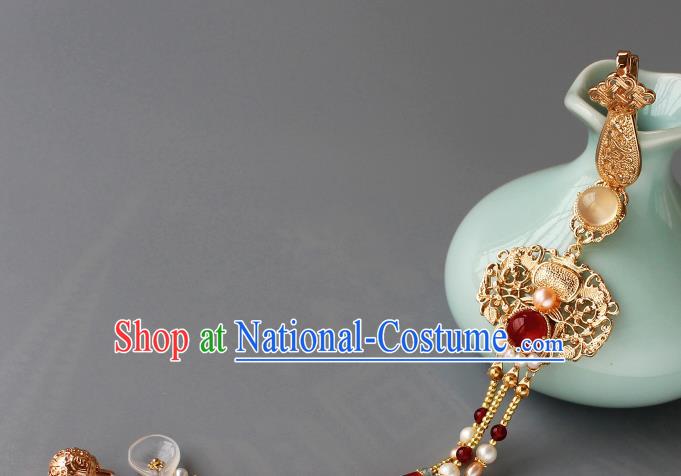 Chinese Traditional Cheongsam Brooch Accessories Ancient Court Woman Tassel Golden Pendant