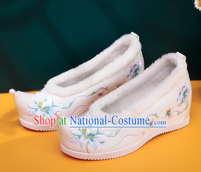 Chinese Traditional Hanfu White Cloth Shoes Woman Embroidered Lotus Shoes National Winter Shoes