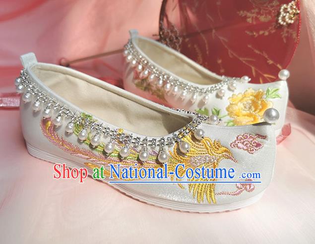 China Classical Beads Tassel Shoes Embroidered Phoenix Shoes Traditional Ming Dynasty Shoes Ancient Princess White Cloth Shoes