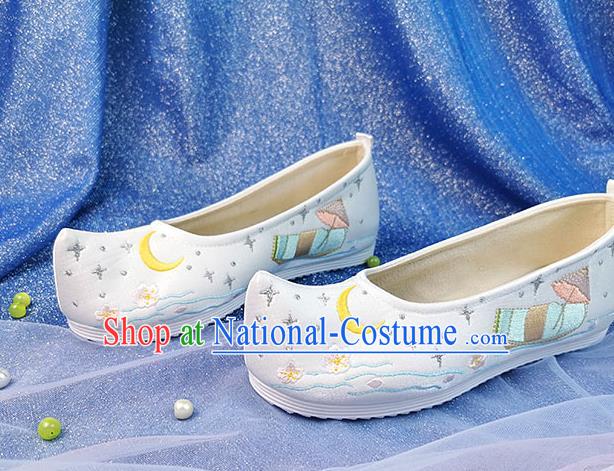 China Traditional Hanfu Embroidered Shoes Ancient Young Lady Shoes Classical Dance Shoes