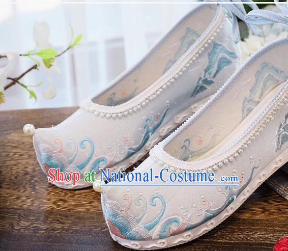 China Traditional Hanfu Embroidered Wave Shoes Handmade Folk Dance Pearls Shoes National Woman Light Blue Shoes