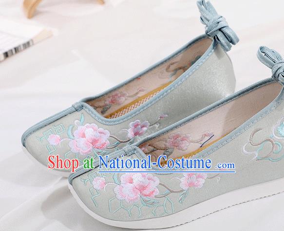 China Ancient Princess Shoes Handmade Light Green Cloth Shoes Traditional Embroidered Hanfu Shoes