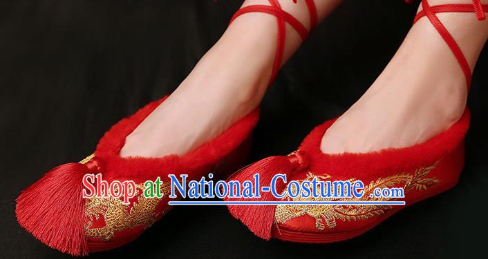 Chinese Winter Bride Shoes Classical Wedding Red Shoes Traditional Xiuhe Embroidered Phoenix Shoes