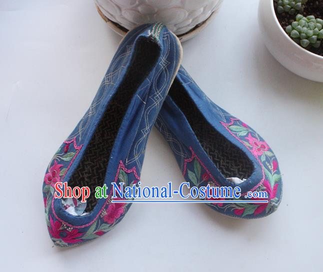 Chinese National Handmade Blue Embroidered Shoes Traditional Yi Nationality Strong Cloth Soles Shoes Yunnan Ethnic Woman Shoes