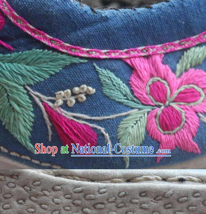 Chinese National Handmade Blue Embroidered Shoes Traditional Yi Nationality Strong Cloth Soles Shoes Yunnan Ethnic Woman Shoes