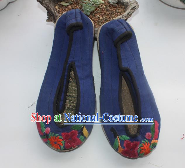 Chinese National Strong Cloth Soles Shoes Handmade Navy Flax Embroidered Shoes Traditional Yi Nationality Yunnan Ethnic Woman Shoes