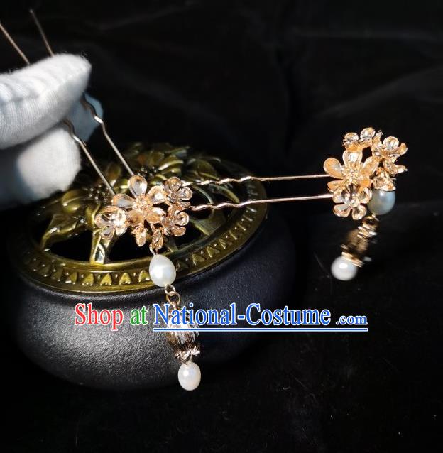 China Ming Dynasty Princess Golden Plum Blossom Hairpin Traditional Hanfu Tassel Hair Stick Ancient Court Lady Hair Accessories