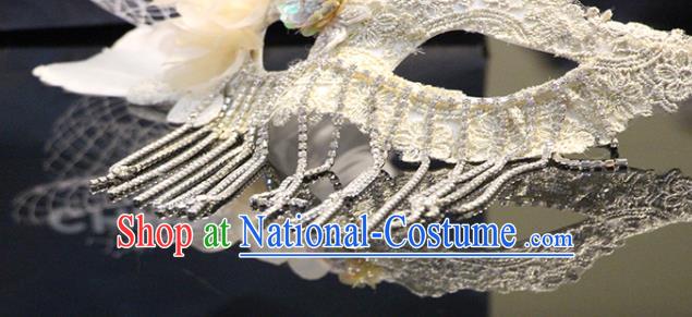 Handmade Baroque Princess Headpiece Brazil Carnival Beige Lace Mask Halloween Cosplay Tassel Face Mask Costume Party Feather Blinder