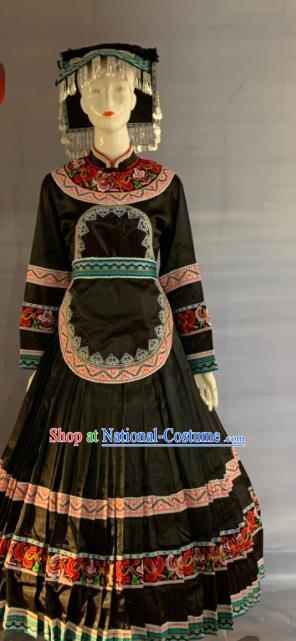 Chinese Guizhou Ethnic Garment Woman Costume Bouyei Nationality Clothing Puyi Minority Folk Dance Black Dress Uniforms and Headwear